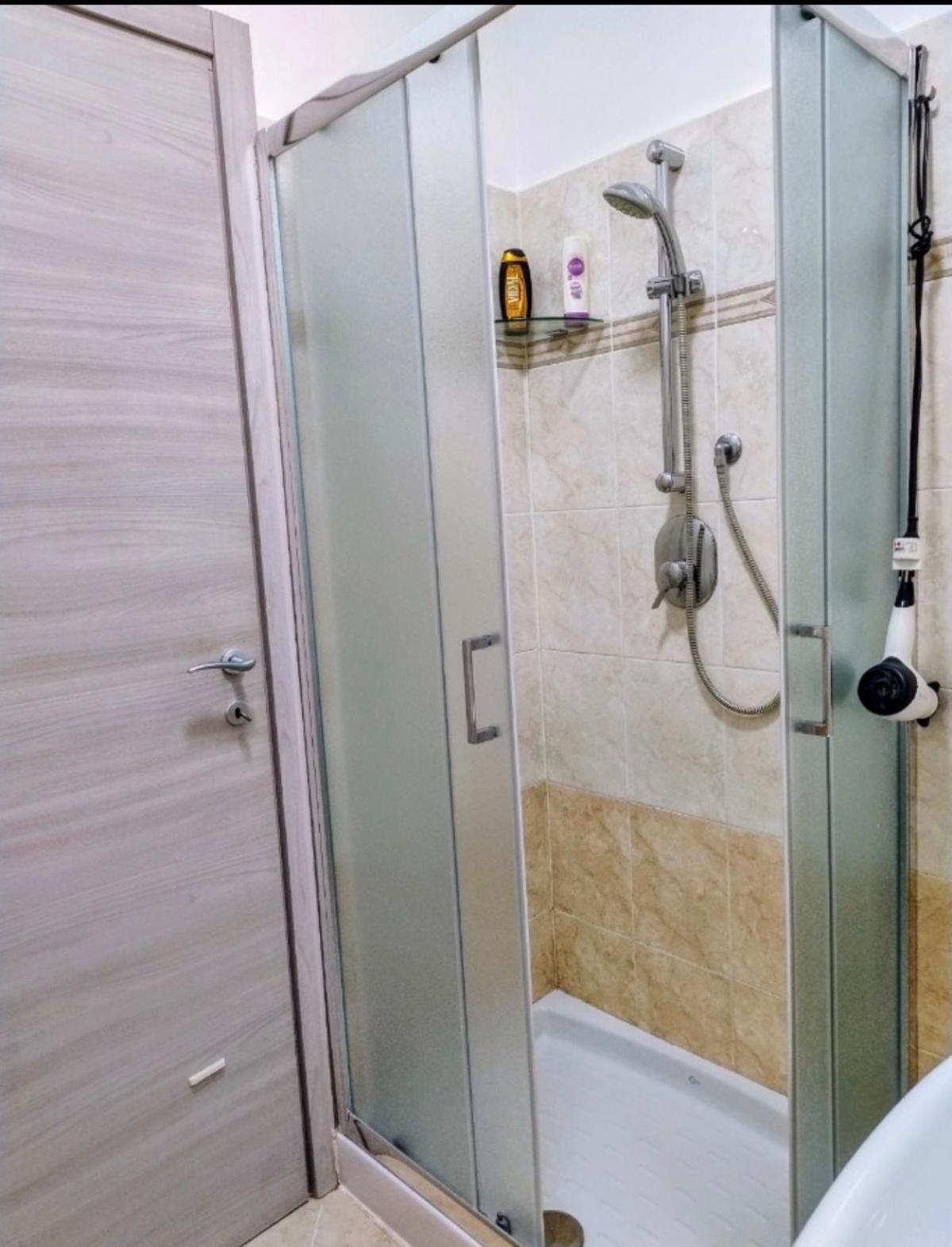 Camera Privata Nell'Appartamento In Zona Residenziale Con 2 Piscine Rapallo Zewnętrze zdjęcie